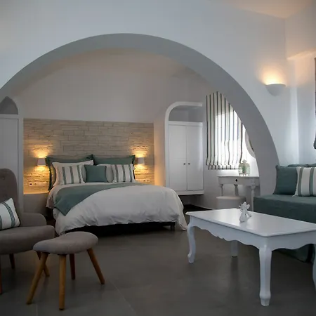 Renieris Apartment